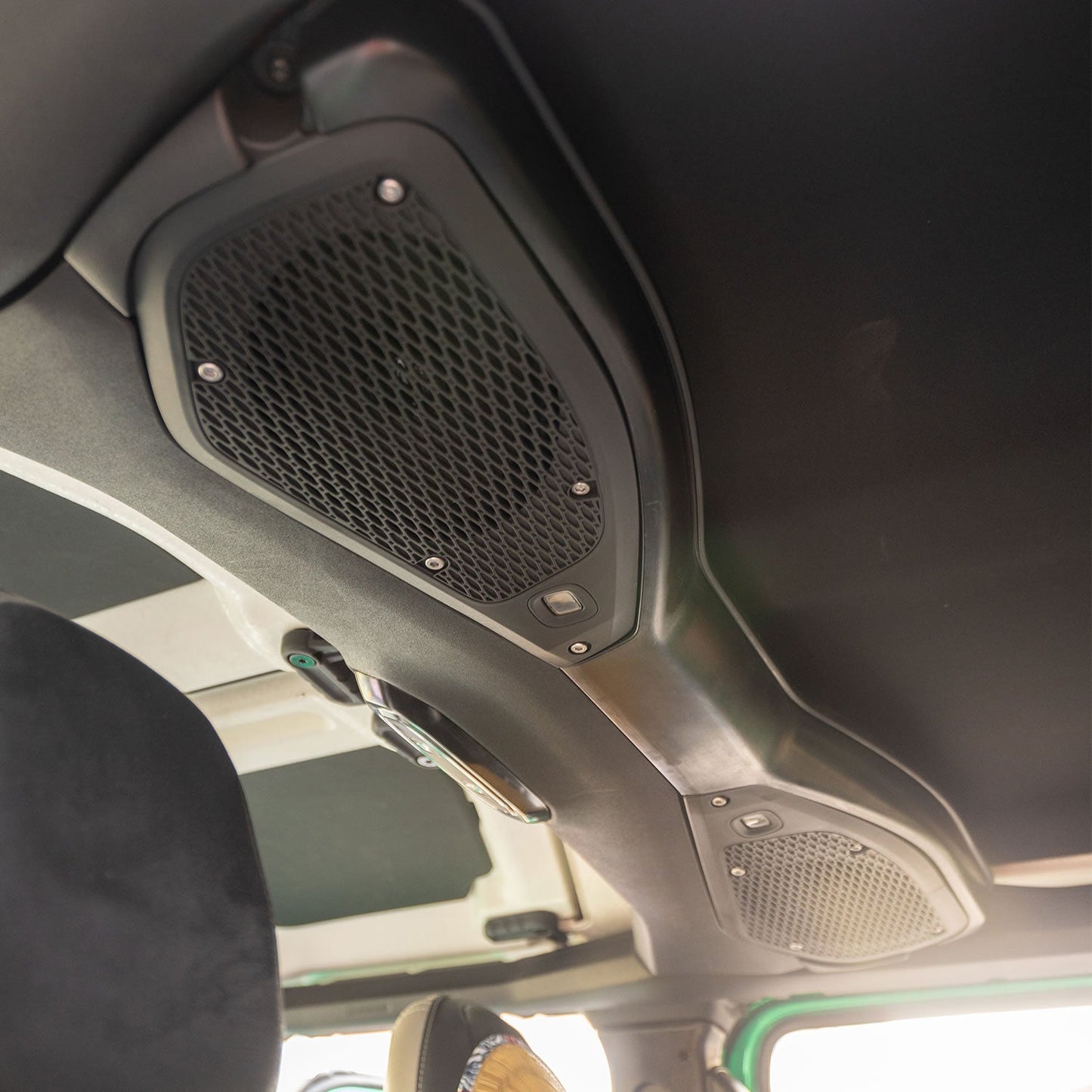 JC2-169 6×9 Inch Jeep® Wrangler (JL) / Gladiator (JT) Tuned Rear Coaxial Speakers Upgrade 24-26